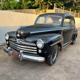 1947 Ford Super Deluxe
