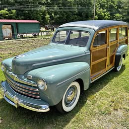 1946 Ford Super Deluxe Woodie Wagon