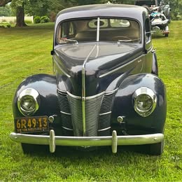 1940 four door deluxe ford