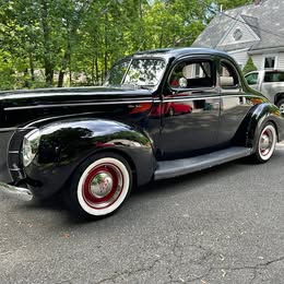 1940 Ford deluxe street rod