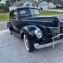 1940 Ford deluxe, coupe museum, all original inside and out mileage reads 4028