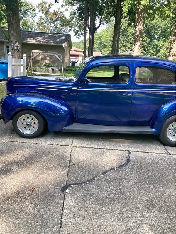 1939 Ford deluxe
