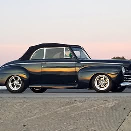 1947 Ford super deluxe convertible coupe