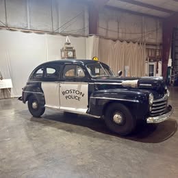 1947 Ford Super Deluxe Fordor