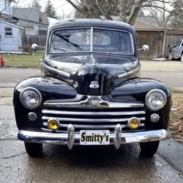 1948 Ford Super Deluxe