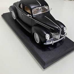 1947 Ford deluxe