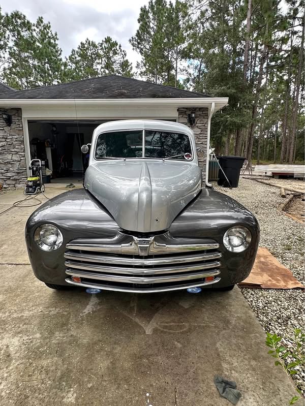 1947 Ford Ford Super Deluxe Tudor Sedan