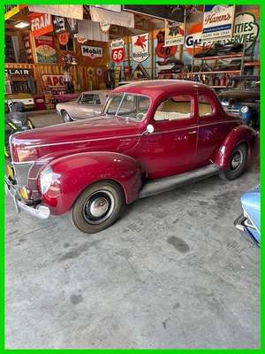 1940 Ford Deluxe
