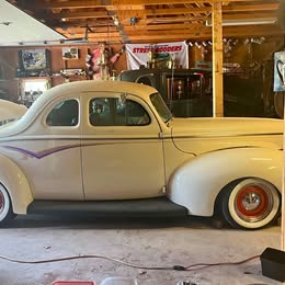 1940 Ford deluxe coupe