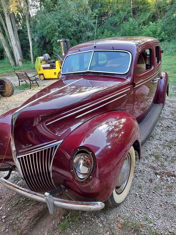 1939 Ford Deluxe 4 Door