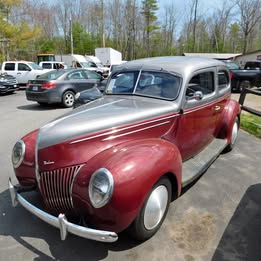 1939 Ford deluxe