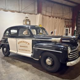 1947 Ford Super Deluxe Fordor
