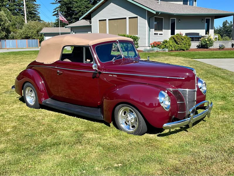 1940 Ford deluxe