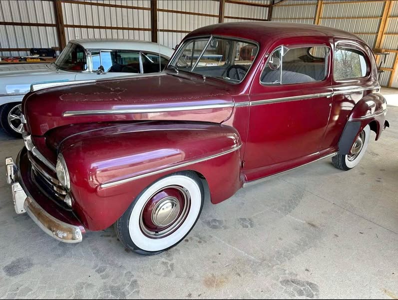 1948 Ford sedan Deluxe