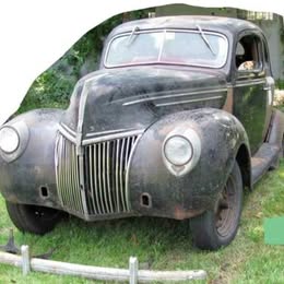 1939 Ford 2-Door Coupe Deluxe