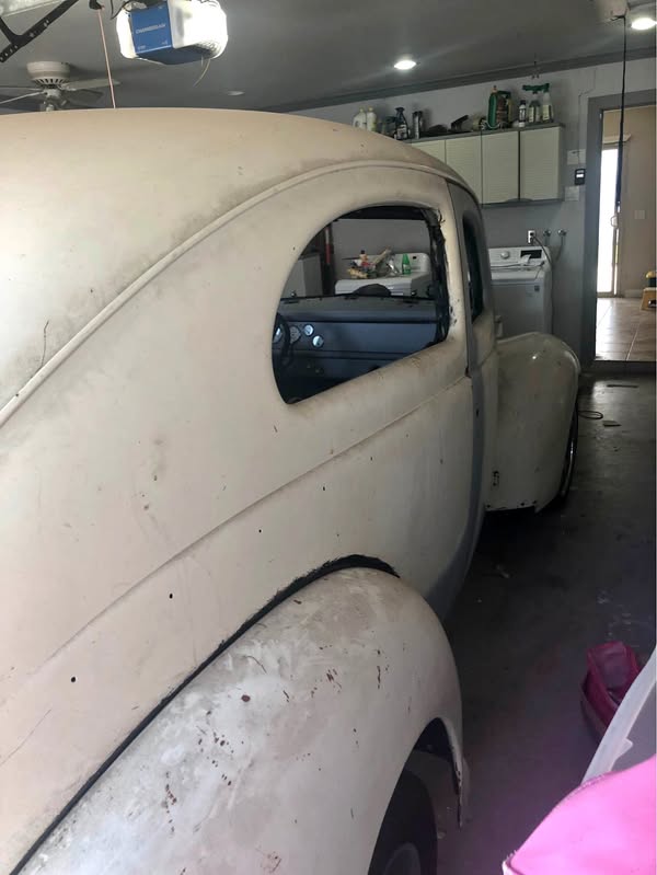 1940 Ford 1940 Ford Deluxe Tudor Sedan - Deluxe