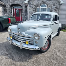 1947 Ford super deluxe coup