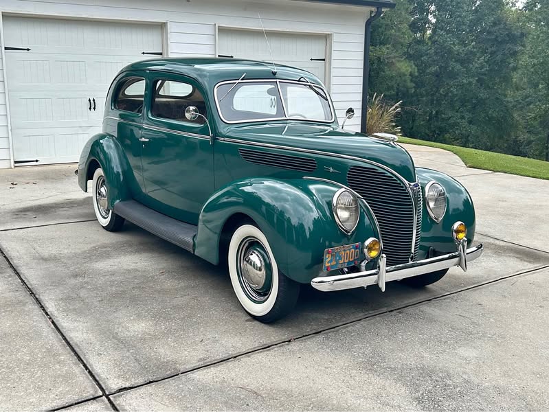 1938 Ford Tudor Sedan Deluxe
