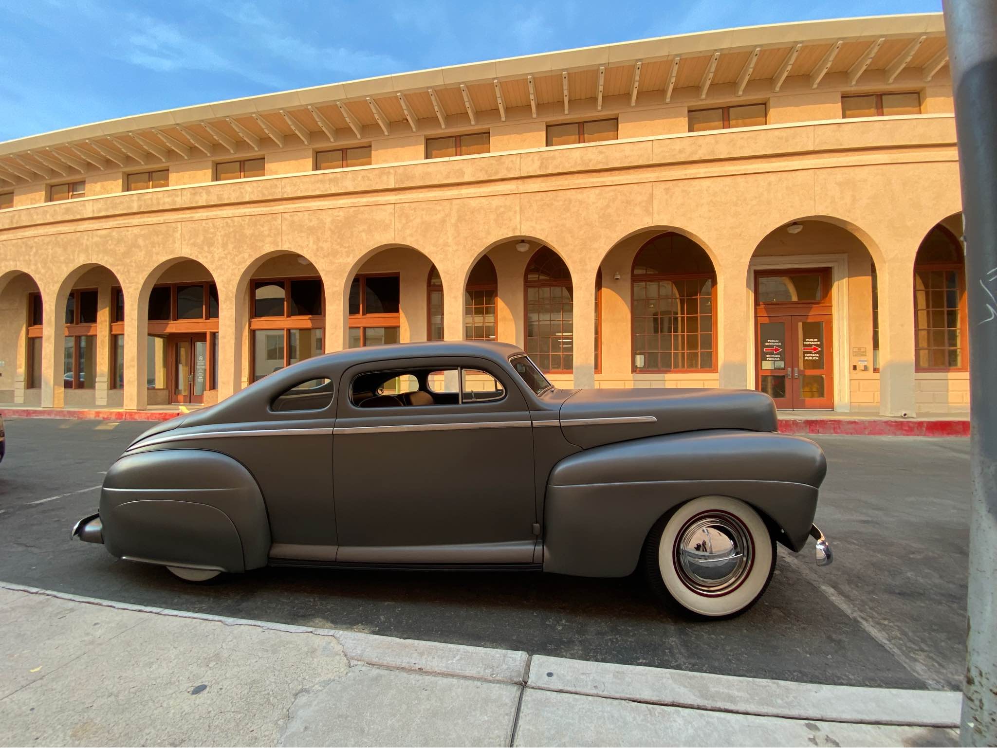 1947 Ford deluxe - Deluxe