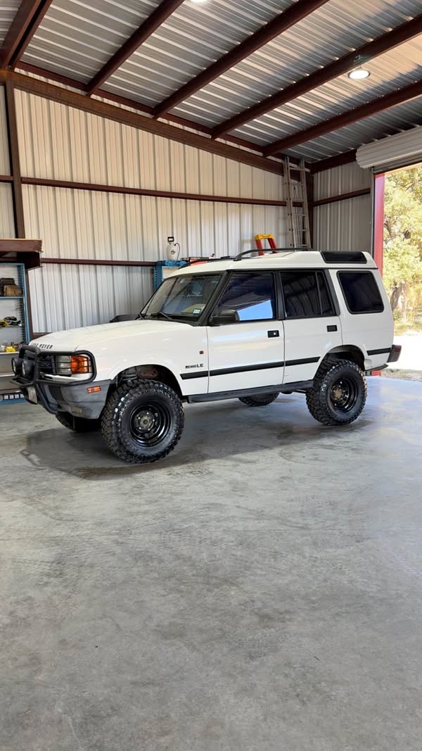 1998 Land Rover Discovery - LE Sport Utility 4D
