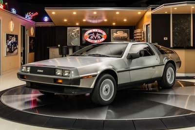 1981 DeLorean DMC-12