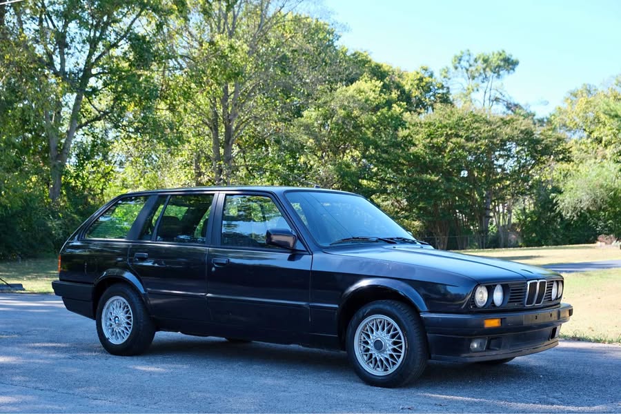 1993 BMW 3 Series - E30 316i Touring DesignerEdition
