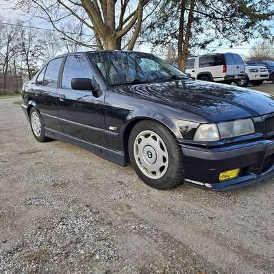 1994 BMW 3 Series - 318i Sedan 4D