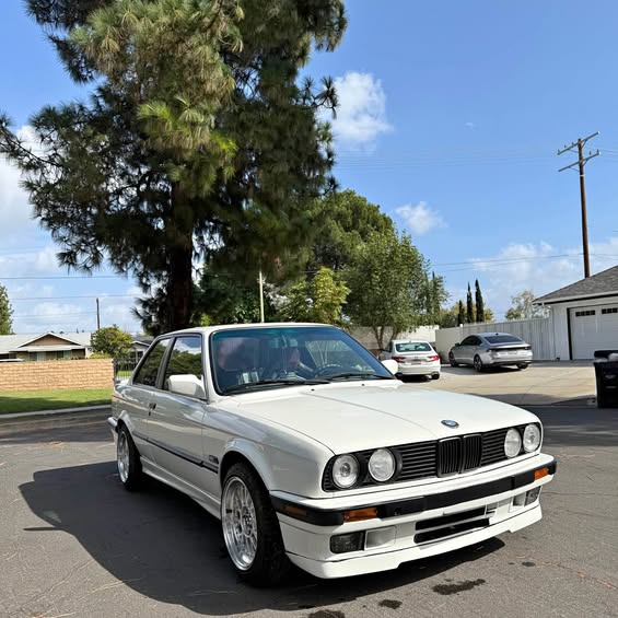 1989 BMW 3 Series - 325is Coupe 2D