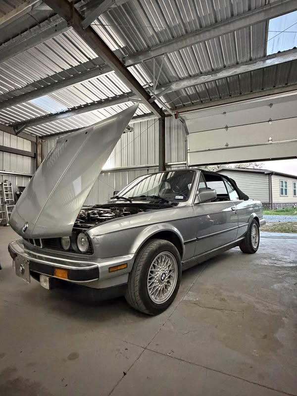 1988 BMW 3 Series - 325i Convertible 2D