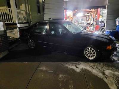 1993 BMW 3 Series - 325i Sedan 4D