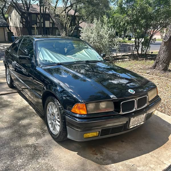 1994 BMW 3 Series - 325is Coupe 2D