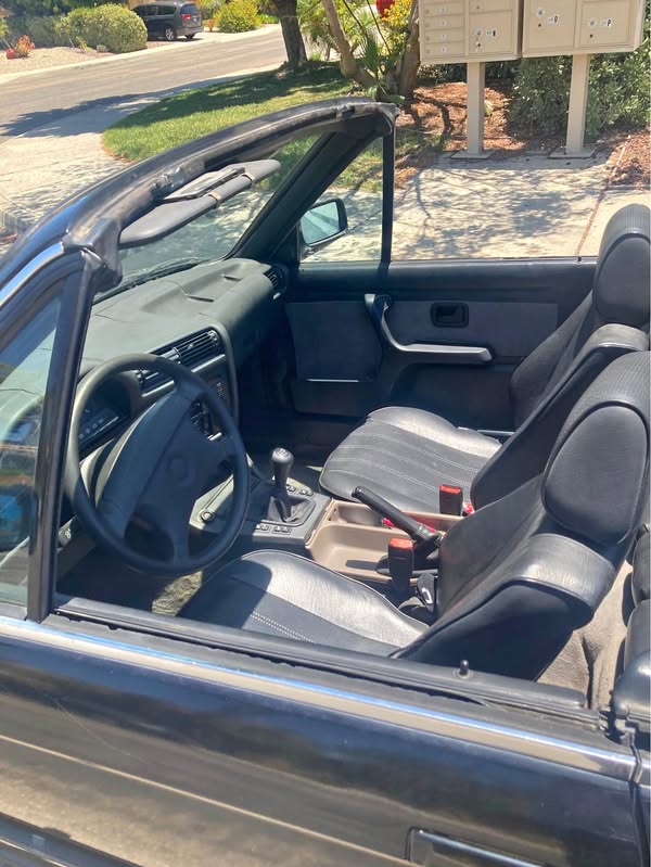 1992 BMW 3 Series - 318i Convertible 2D