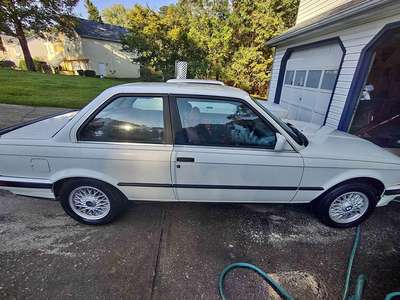 1991 BMW 3 Series - 323is Coupe 2D