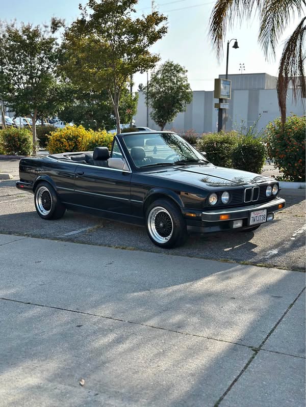1989 BMW 3 Series - 325i Convertible 2D
