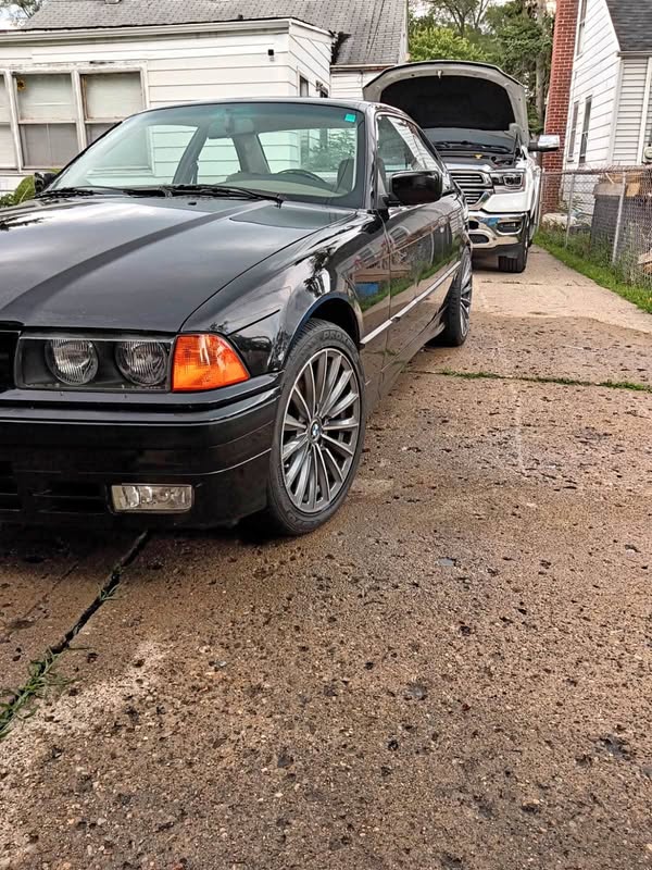 1992 BMW 3 Series - 325is Coupe 2D