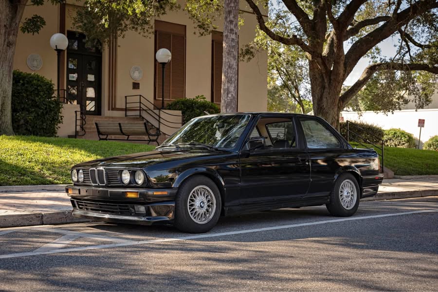 1988 BMW 3 Series - 325is Coupe 2D