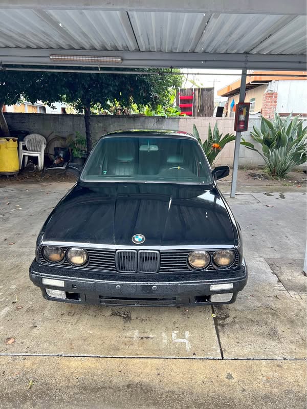 1991 BMW 3 Series - 318i Sedan 4D