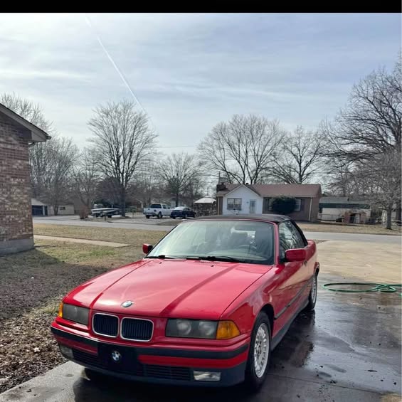 1994 BMW 3 Series - 318i Convertible 2D