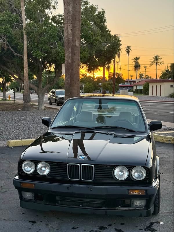 1991 BMW 3 Series - 325is Coupe 2D