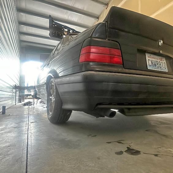 1992 BMW 3 Series - 325i Sedan 4D