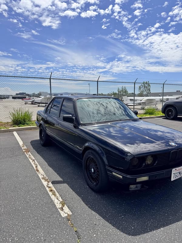 1991 BMW 3 Series - 318i Sedan 4D