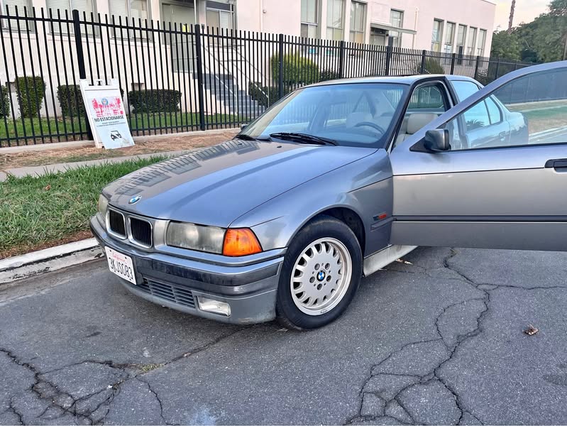 1994 BMW 3 Series - 325i Sedan 4D