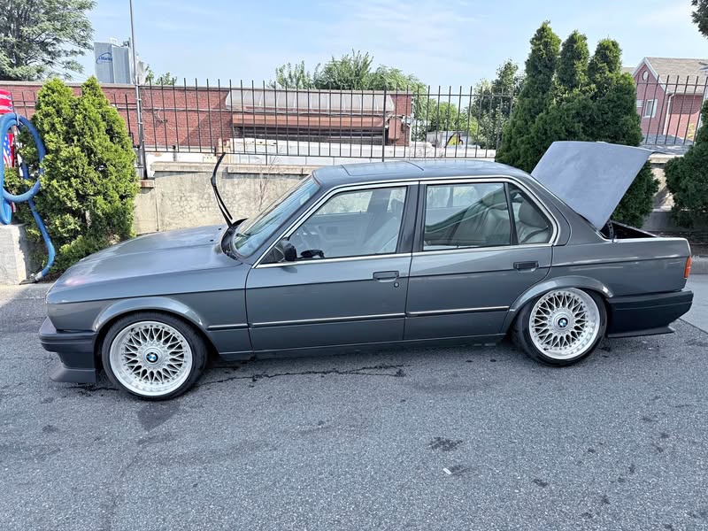 1985 BMW 3 Series - 325i Sedan 4D
