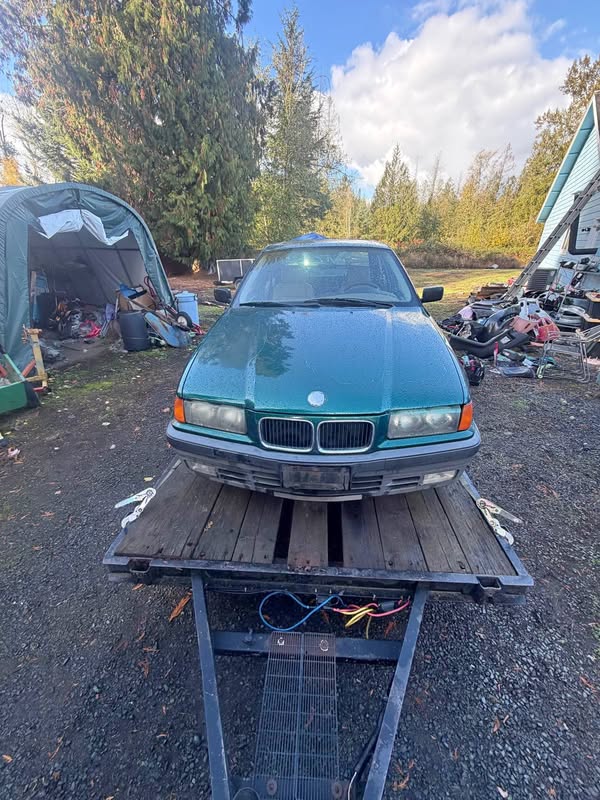 1994 BMW 3 Series - 318i Sedan 4D