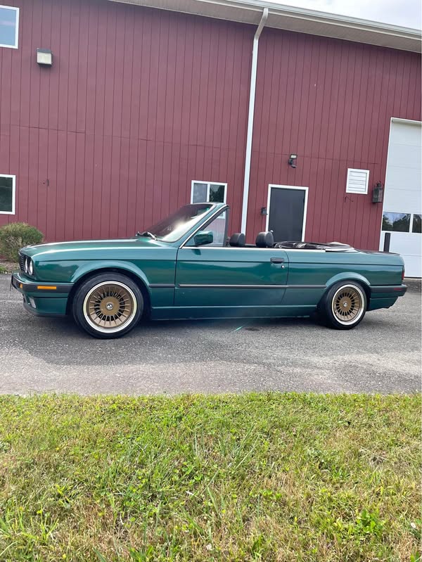 1992 BMW 3 Series - 325i Convertible 2D