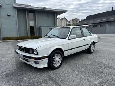 1991 BMW 3-Series E30 318is