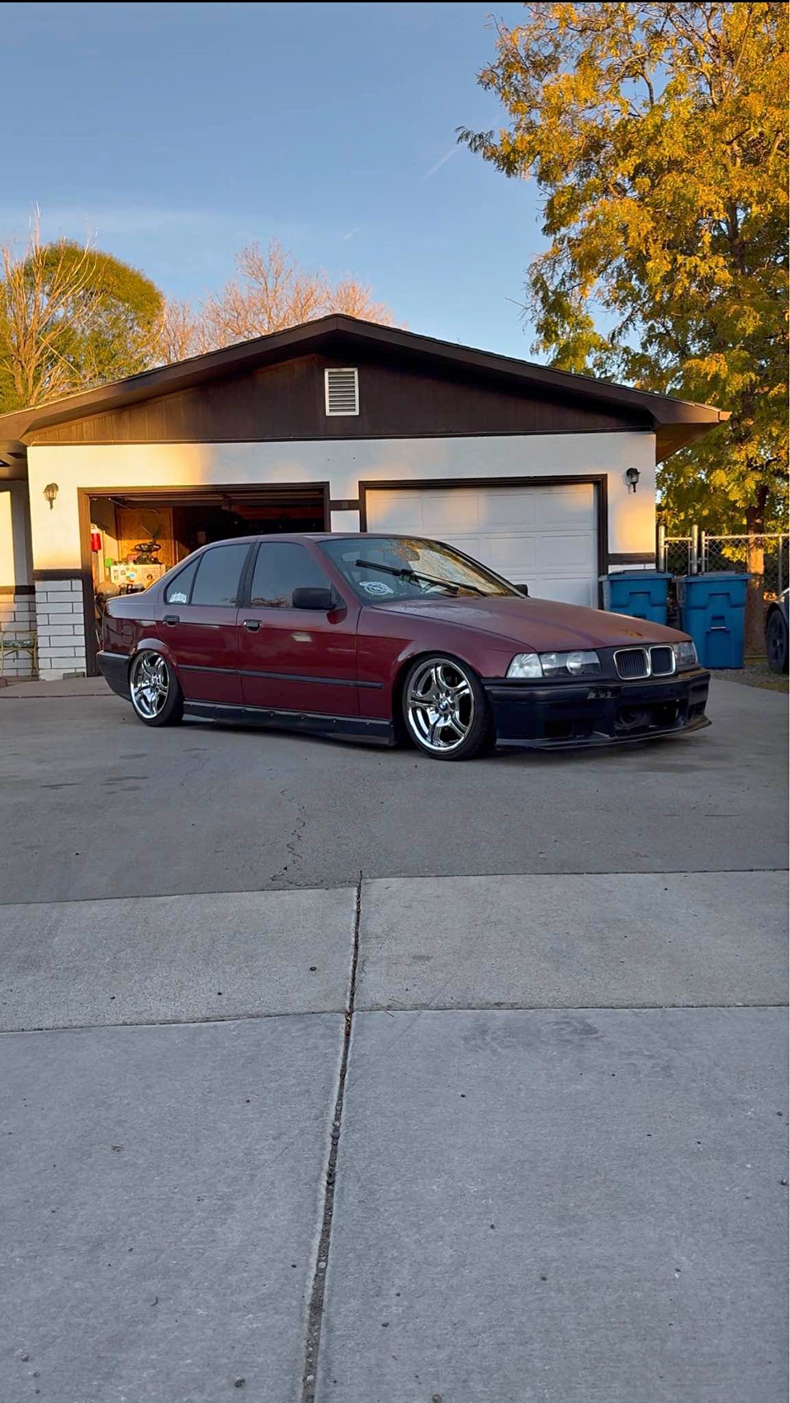 1994 BMW 3 Series - 318i Sedan 4D