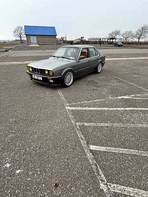 1986 BMW 3 Series - 325i Sedan 4D