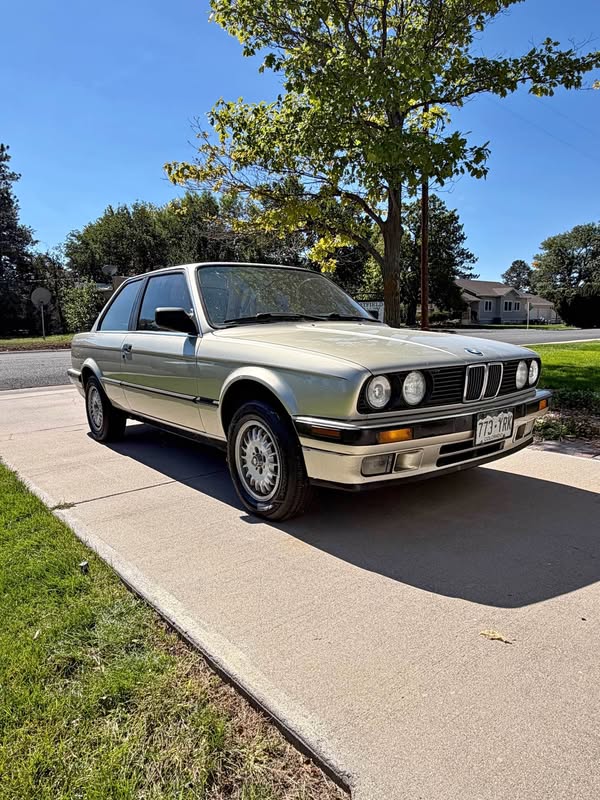 1989 BMW 3 Series - 325i Convertible 2D