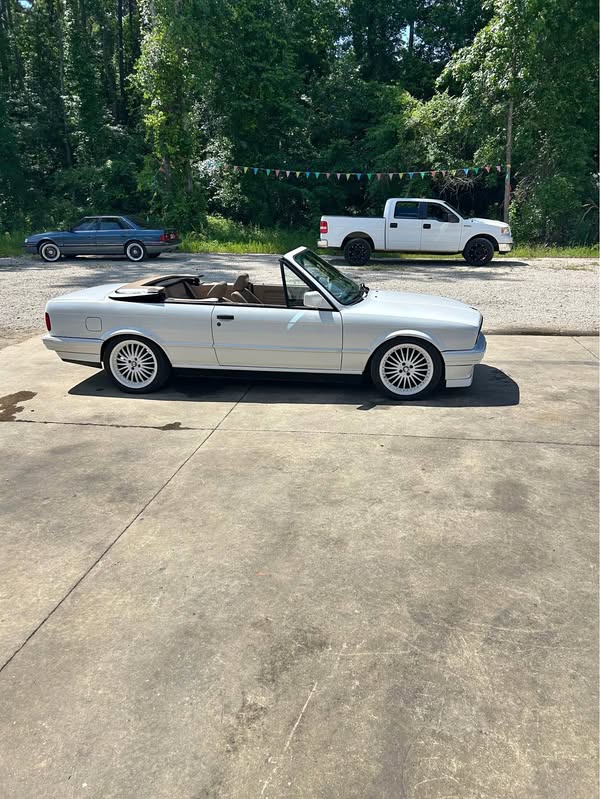 1991 BMW 3 Series - 325iC Convertible 2D